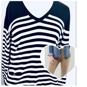 Ralph Lauren medium light weight V neck sweater